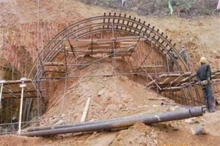 枫木镇钢花管锚杆施工